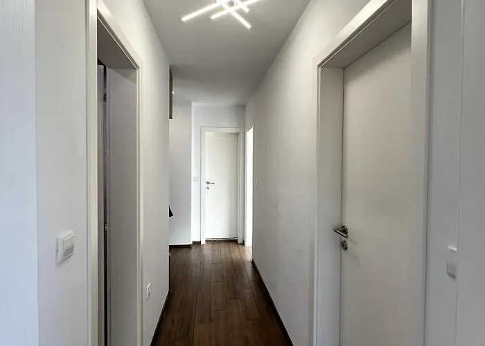 アパート Atayana